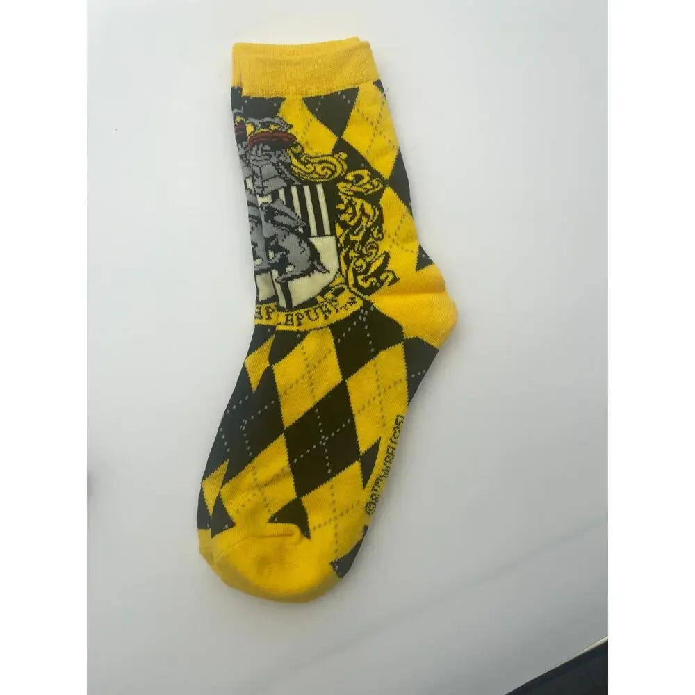Harry Potter House Crest Crew Socks 5 Pair Size 5-9.5 Red Blue Black Yellow